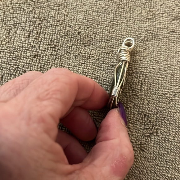 Labradorite silver wire wrapped pendant VERY colorful in the sunlight exquisite - Picture 7 of 7